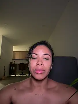 Snapshot of Brunettexio chatting on February 9, 7:41 pm Brunettexio online show from February 9, 7:41 pm