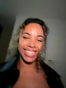 Snapshot of Brunettexio chatting on October 17, 11:51 pm Brunettexio online show from October 17, 11:51 pm