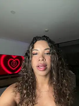 Snapshot of Brunettexio chatting on February 8, 1:42 am Brunettexio online show from February 8, 1:42 am