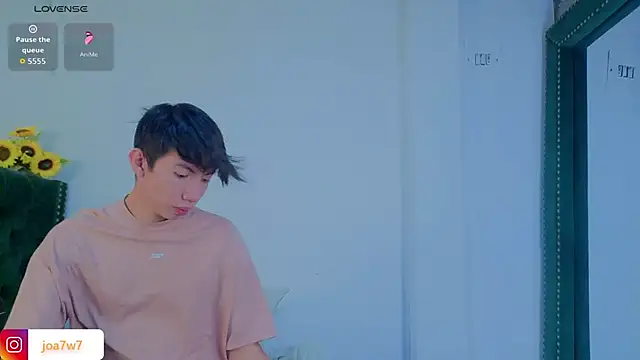 Levii Ackermann online show from April 18, 5:06 pm