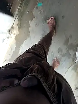 Snapshot of mr_slim_body chatting on December 28, 1:39 am mr slim body online show from December 28, 1:39 am