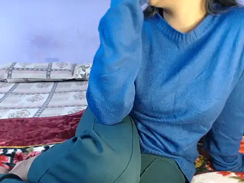 Snapshot of Freya_nia chatting on December 7, 4:47 pm Freya nia online show from December 7, 4:47 pm