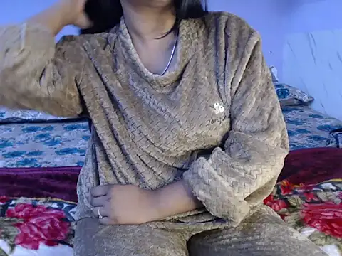 Snapshot of Freya_nia chatting on December 12, 3:37 pm Freya nia online show from December 12, 3:37 pm