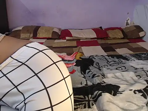 Snapshot of Freya_nia chatting on January 15, 8:41 am Freya nia online show from January 15, 8:41 am