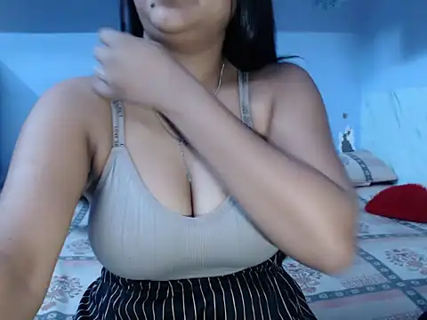 Snapshot of Freya_nia chatting on February 25, 6:14 am Freya nia online show from February 25, 6:14 am