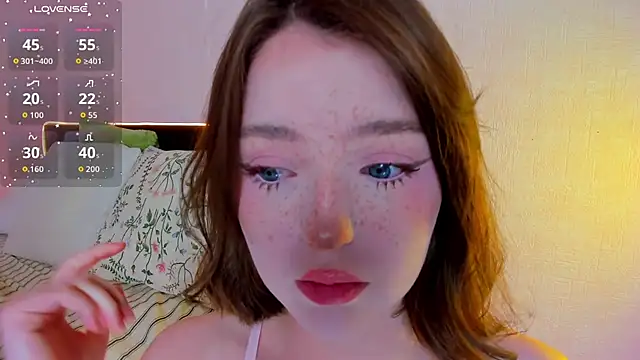 lexxxxxxi online show from April 22, 6:42 pm