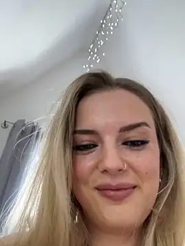 LexyGold online show from September 17, 1:24 pm