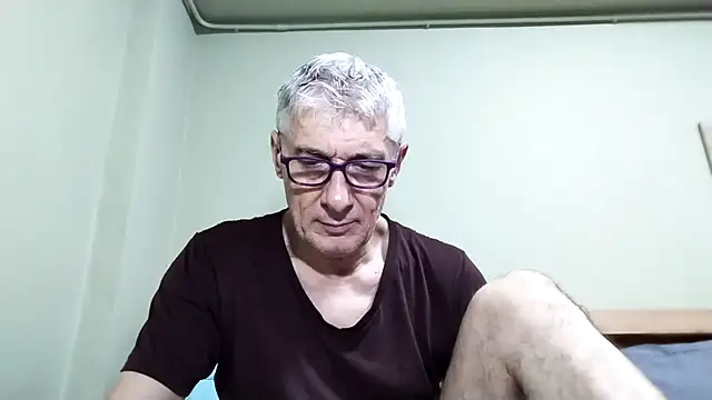 BIGUNCUTHARDCOCK online show from October 19, 1:17 am