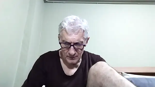 BIGUNCUTHARDCOCK online show from October 31, 1:23 pm