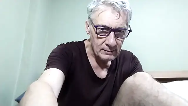 BIGUNCUTHARDCOCK online show from November 18, 11:48 pm