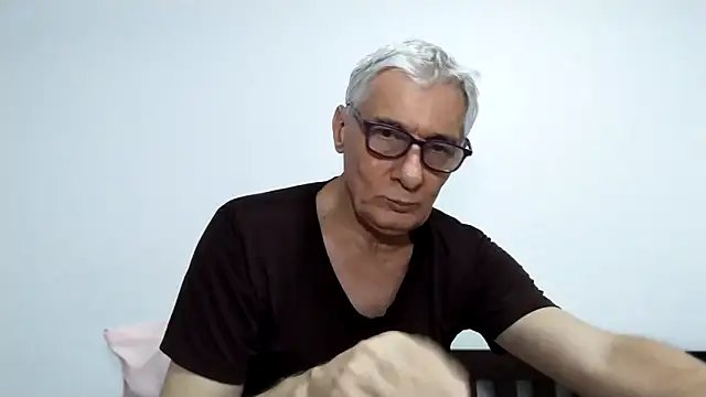 BIGUNCUTHARDCOCK online show from April 4, 2:03 pm