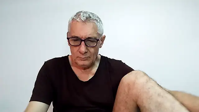 BIGUNCUTHARDCOCK online show from April 10, 1:22 am