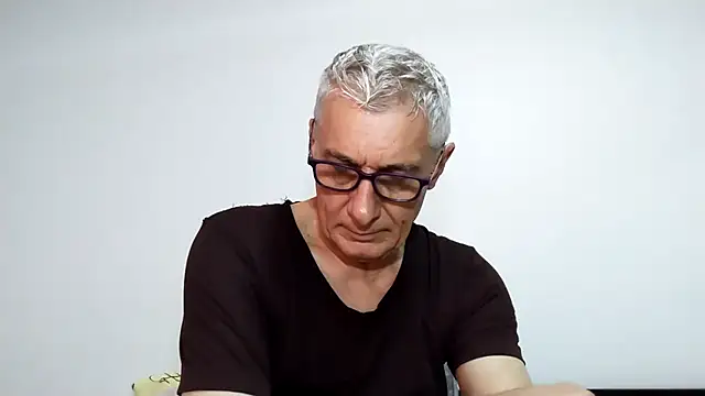 BIGUNCUTHARDCOCK online show from April 12, 1:54 am