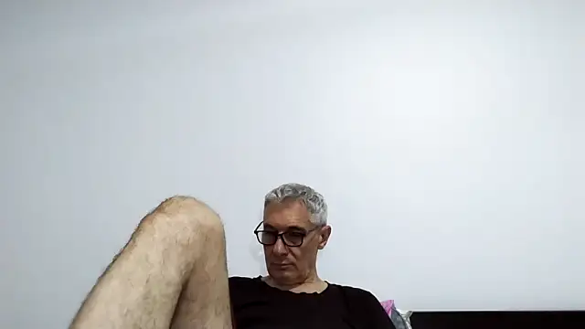 BIGUNCUTHARDCOCK online show from April 21, 2:51 am