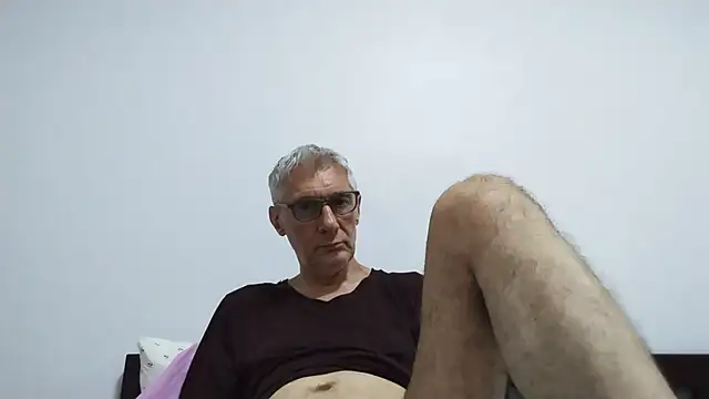 Snapshot of BIGUNCUTHARDCOCK chatting on July 22, 12:24 am BIGUNCUTHARDCOCK online show from July 22, 12:24 am