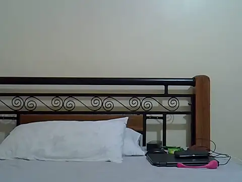 Giannah01 online show from November 8, 4:12 am