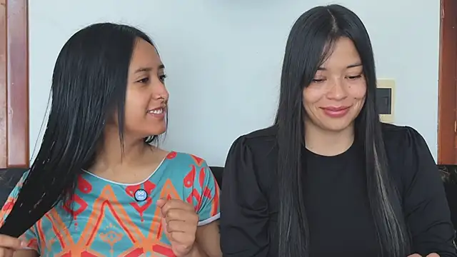 Snapshot of 2SummerLove1 chatting on November 17, 2:34 pm 2SummerLove1 online show from November 17, 2:34 pm