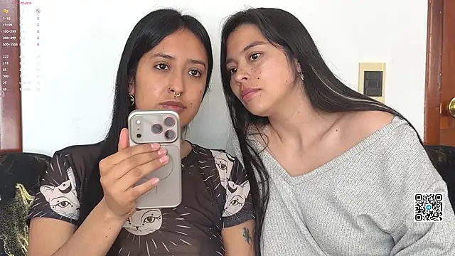 2SummerLove1 online show from March 31, 8:42 pm