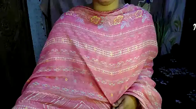 Snapshot of SohanaSabaSexy chatting on March 16, 5:17 pm SohanaSabaSexy online show from March 16, 5:17 pm