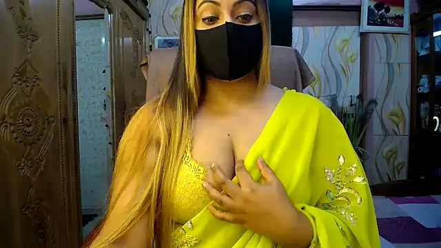 Snapshot of SohanaSabaSexy chatting on October 10, 5:12 pm SohanaSabaSexy online show from October 10, 5:12 pm