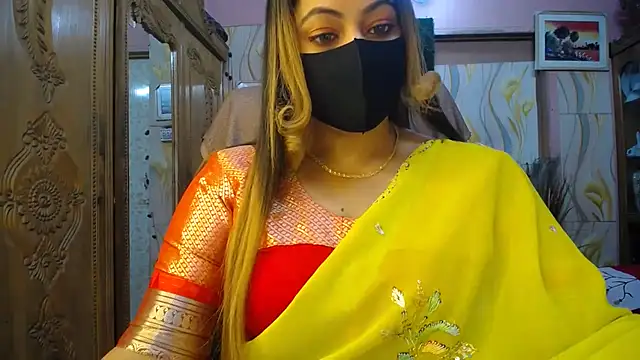 Snapshot of SohanaSabaSexy chatting on December 1, 11:37 am SohanaSabaSexy online show from December 1, 11:37 am