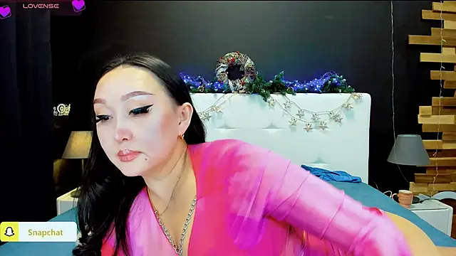 Snapshot of Julianna_Jami chatting on January 12, 5:22 pm Julianna Jami online show from January 12, 5:22 pm