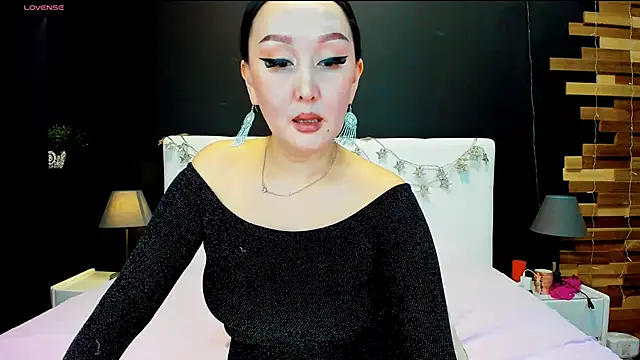 Snapshot of Julianna_Jami chatting on February 4, 11:38 am Julianna Jami online show from February 4, 11:38 am