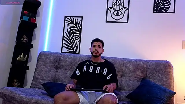 Bruno Mattos online show from December 18, 12:43 am