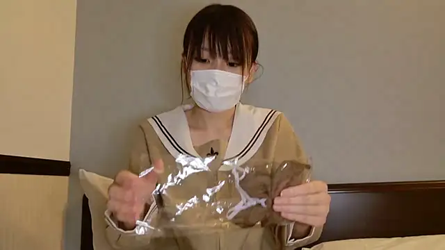 hi---chan- online show from January 18, 9:24 am