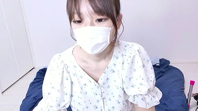 Snapshot of hi---chan- chatting on April 27, 8:07 pm hi---chan- online show from April 27, 8:07 pm