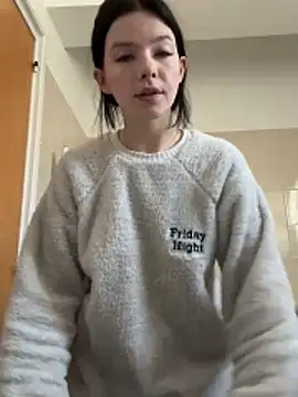 RoxiBlack online show from December 16, 7:57 am