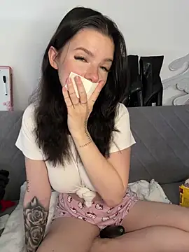 RoxiBlack online show from March 20, 9:03 am