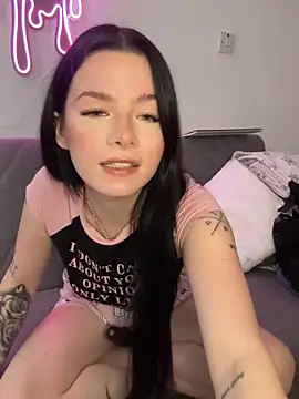 RoxiBlack online show from April 16, 6:47 am