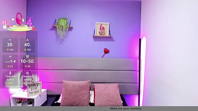 Alicebrooks  online show from April 18, 1:04 pm