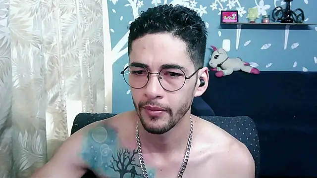 Snapshot of ponzothc chatting on November 17, 9:31 pm ponzothc online show from November 17, 9:31 pm