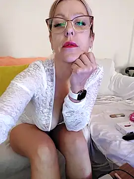 blondyruby online show from December 22, 4:04 pm