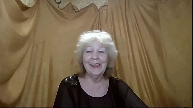 Snapshot of _Estelitta_5 chatting on May 19, 6:03 pm Estelitta 5 online show from May 19, 6:03 pm