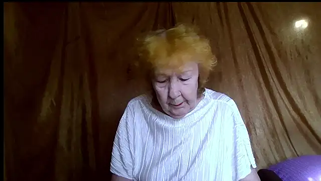 Snapshot of _Estelitta_5 chatting on August 4, 3:53 am Estelitta 5 online show from August 4, 3:53 am