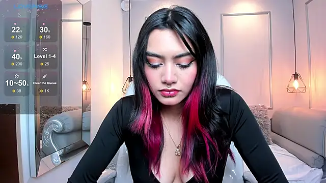 Snapshot of AzuraKindong chatting on January 28, 7:21 pm AzuraKindong online show from January 28, 7:21 pm