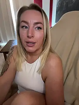 Snapshot of ChristyAdair chatting on January 20, 3:28 pm ChristyAdair online show from January 20, 3:28 pm