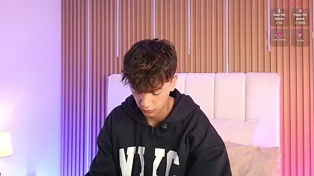 Tomy Rox online show from April 4, 7:44 pm