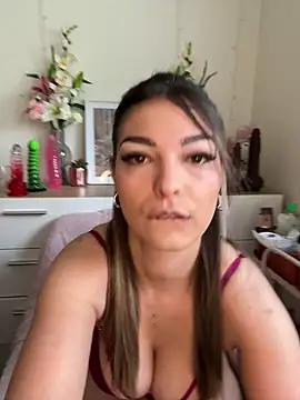 Snapshot of La_Nebulleuse-Nebulla chatting on May 2, 11:04 am La Nebulleuse-Nebulla online show from May 2, 11:04 am
