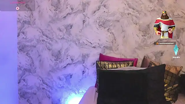 Snapshot of andrea_indira20 chatting on February 1, 1:44 am andrea indira20 online show from February 1, 1:44 am