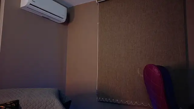 Snapshot of andrea_indira20 chatting on October 13, 2:55 am andrea indira20 online show from October 13, 2:55 am