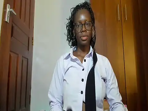 Snapshot of afro_pop chatting on November 3, 12:46 am afro pop online show from November 3, 12:46 am