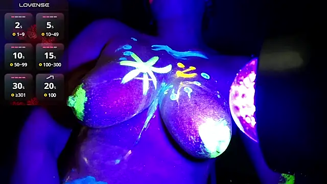 Snapshot of BlondeBrilliant7 chatting on January 11, 6:14 am BlondeBrilliant7 online show from January 11, 6:14 am