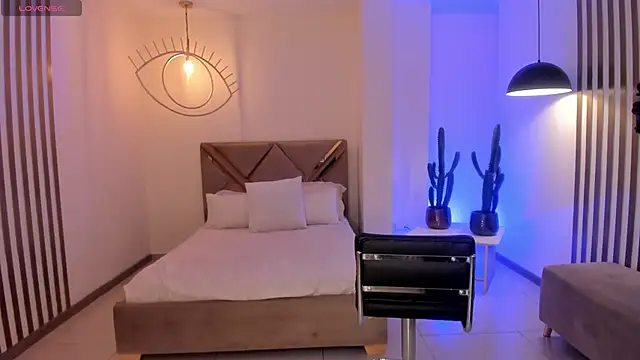 sarawinstone online show from February 20, 2:18 am