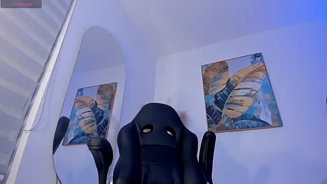 sarawinstone online show from September 14, 12:43 am