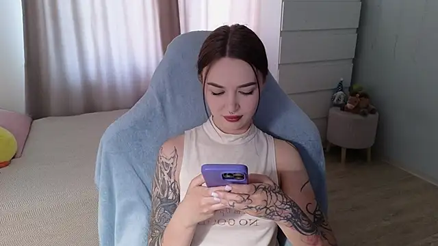 Snapshot of kate_leoo chatting on May 23, 12:09 pm kate leoo online show from May 23, 12:09 pm