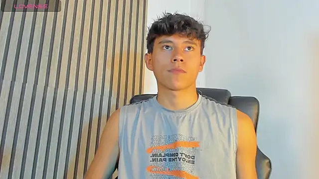Snapshot of Angel_esteban_fx chatting on April 30, 9:08 pm Angel esteban fx online show from April 30, 9:08 pm